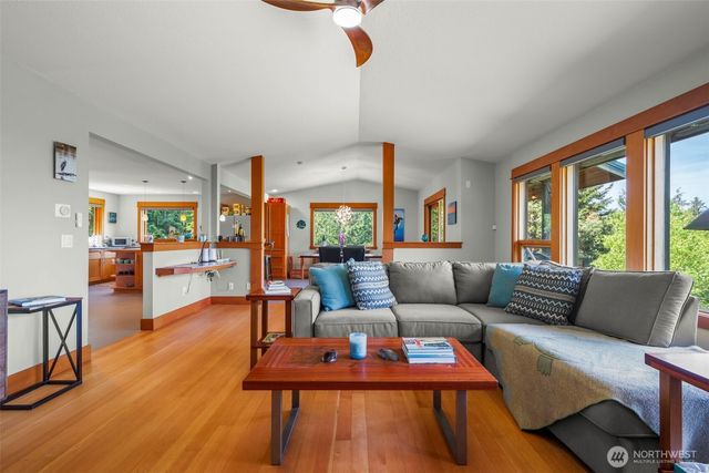 532 Whitecap Road, Bellingham, WA 98229