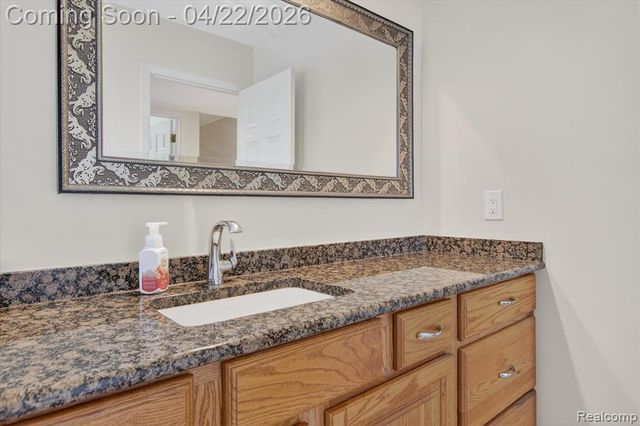 44226 Harsdale Drive, Canton, MI 48187