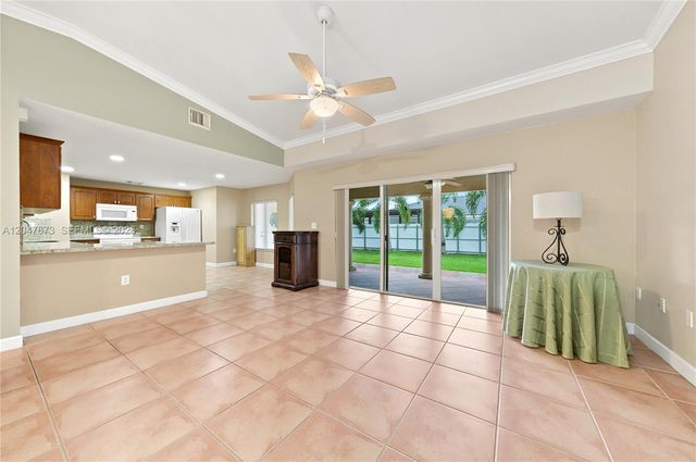 15059 SW 33rd Ter, Miami, FL 33185