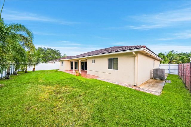 15059 SW 33rd Ter, Miami, FL 33185