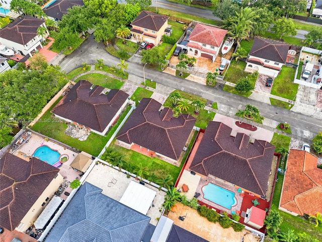 15059 SW 33rd Ter, Miami, FL 33185