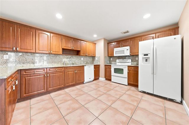 15059 SW 33rd Ter, Miami, FL 33185
