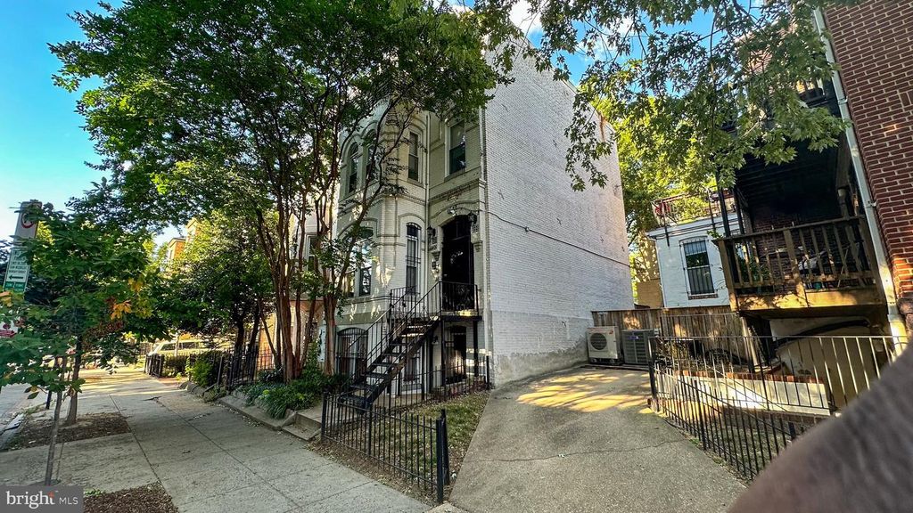 1401 12th St NW Apt B, Washington, DC 20005