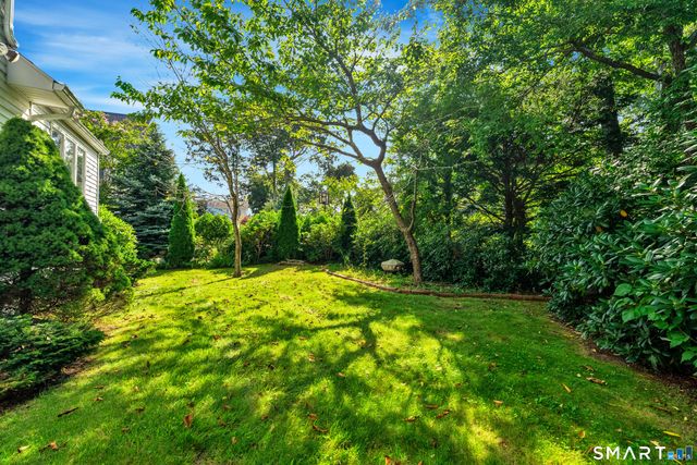 7 Barrett Drive, East Lyme, CT 06357
