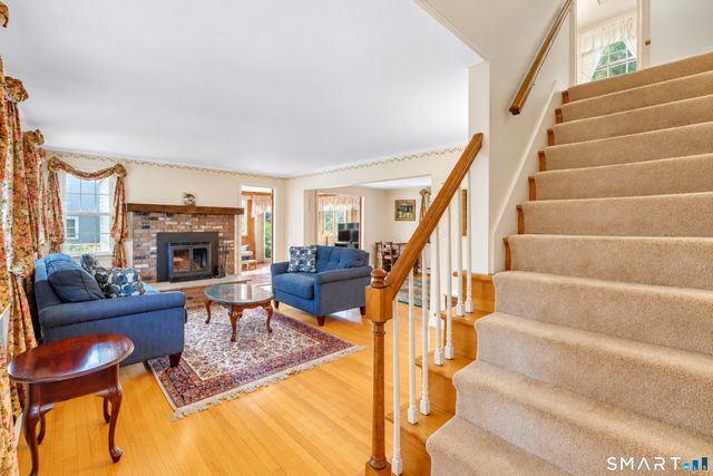 7 Barrett Drive, East Lyme, CT 06357