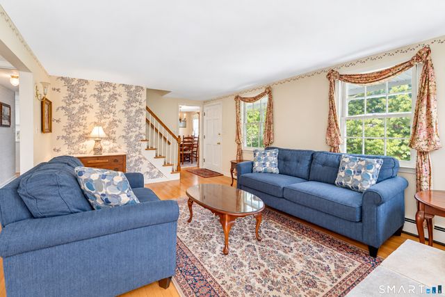 7 Barrett Drive, East Lyme, CT 06357