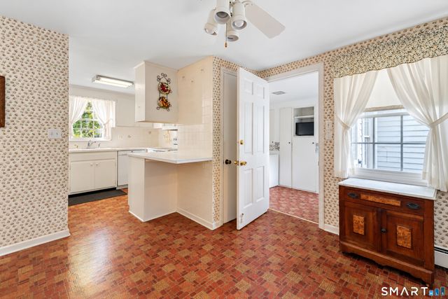 7 Barrett Drive, East Lyme, CT 06357