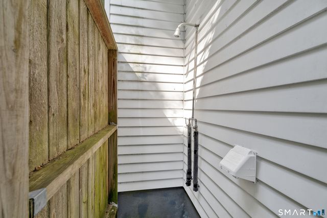 7 Barrett Drive, East Lyme, CT 06357