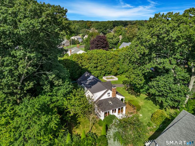 7 Barrett Drive, East Lyme, CT 06357