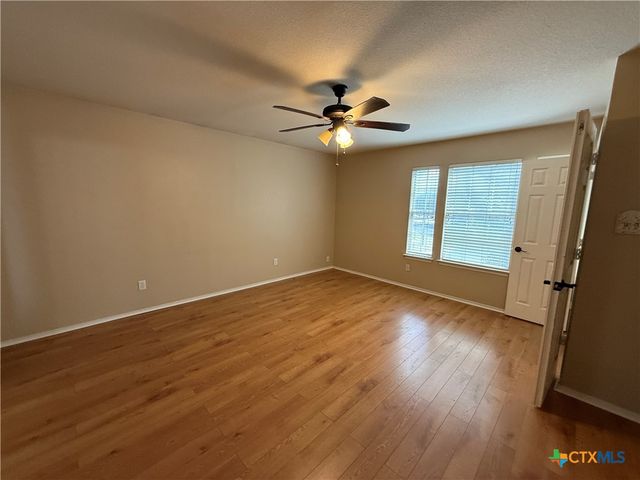 4403 Oak Vista Circle, Killeen, TX 76542