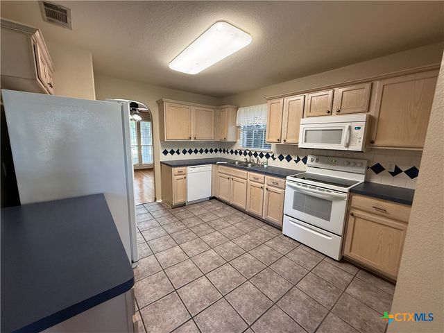 4403 Oak Vista Circle, Killeen, TX 76542