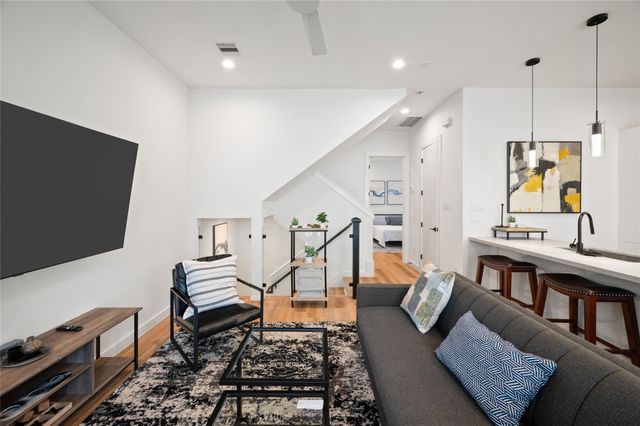 6742 Peerless Street B, Houston, TX 77021