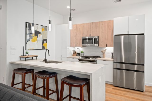 6742 Peerless Street B, Houston, TX 77021