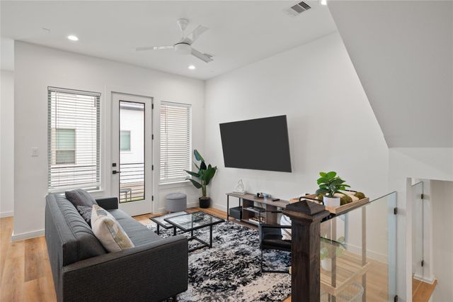 6742 Peerless Street B, Houston, TX 77021