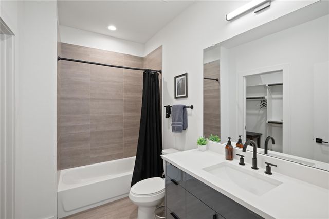 6742 Peerless Street B, Houston, TX 77021