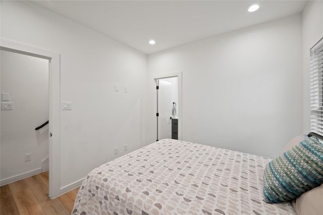 6742 Peerless Street B, Houston, TX 77021