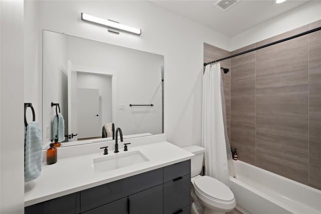 6742 Peerless Street B, Houston, TX 77021