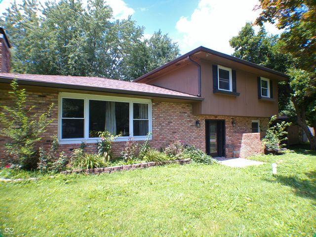 1120 Hillview Drive, Franklin, IN 46131