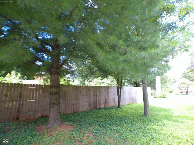 1120 Hillview Drive, Franklin, IN 46131