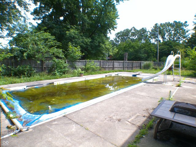 1120 Hillview Drive, Franklin, IN 46131