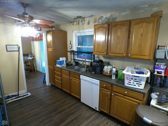 1120 Hillview Drive, Franklin, IN 46131