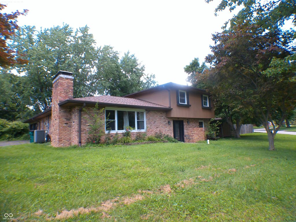 1120 Hillview Drive, Franklin, IN 46131