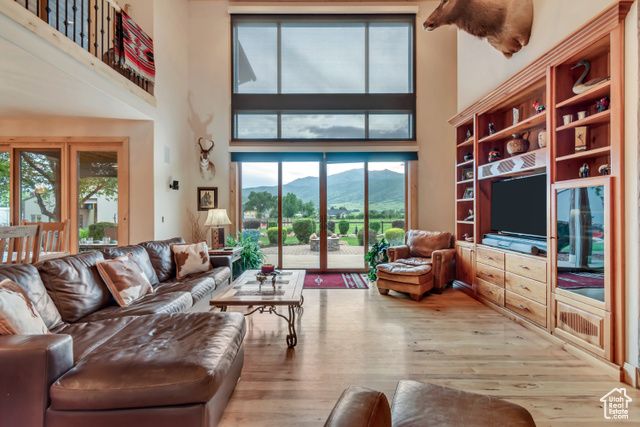 2984 WINTERTON RD, Charleston, UT 84032