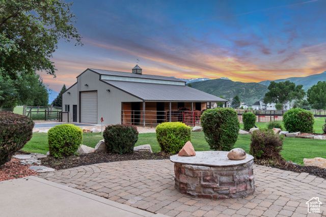 2984 WINTERTON RD, Charleston, UT 84032