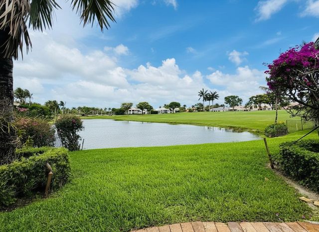 17730 Scarsdale Way, Boca Raton, FL 33496