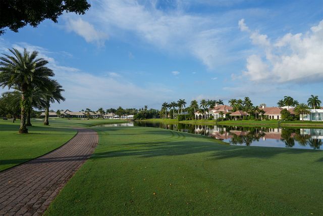 17730 Scarsdale Way, Boca Raton, FL 33496