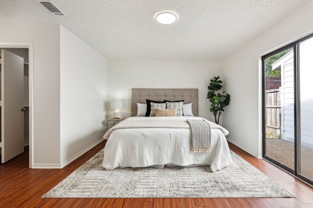 1943 Abshire Lane, Dallas, TX 75228