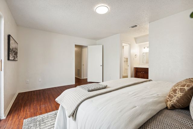 1943 Abshire Lane, Dallas, TX 75228