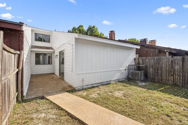1943 Abshire Lane, Dallas, TX 75228