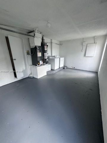 11331 NW 37th Pl, Sunrise, FL 33323