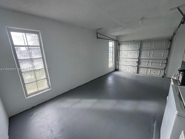 11331 NW 37th Pl, Sunrise, FL 33323