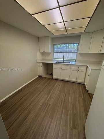 11331 NW 37th Pl, Sunrise, FL 33323