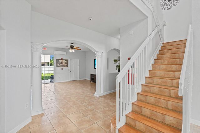 18140 NW 90th Ave, Hialeah, FL 33018