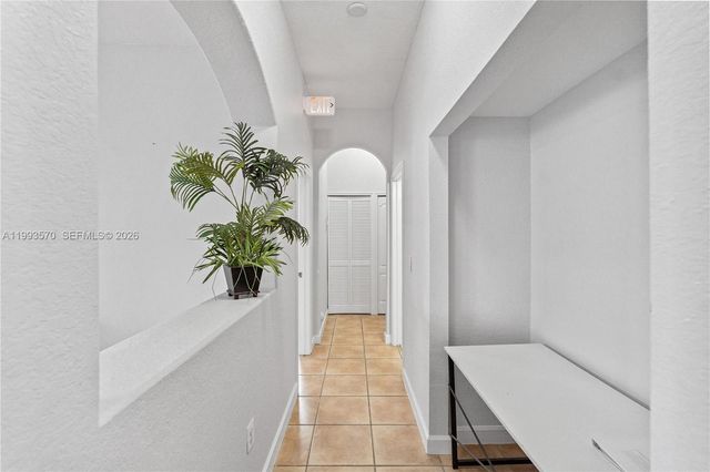 18140 NW 90th Ave, Hialeah, FL 33018