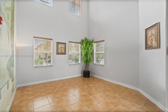 18140 NW 90th Ave, Hialeah, FL 33018