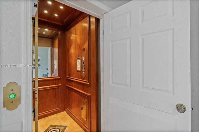 18140 NW 90th Ave, Hialeah, FL 33018