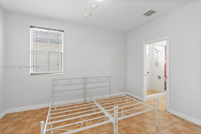 18140 NW 90th Ave, Hialeah, FL 33018