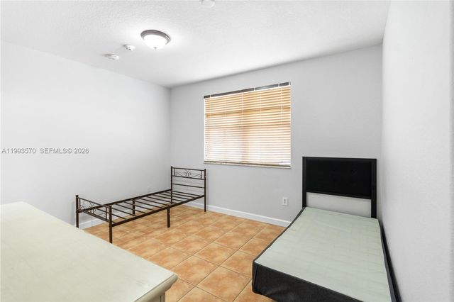 18140 NW 90th Ave, Hialeah, FL 33018