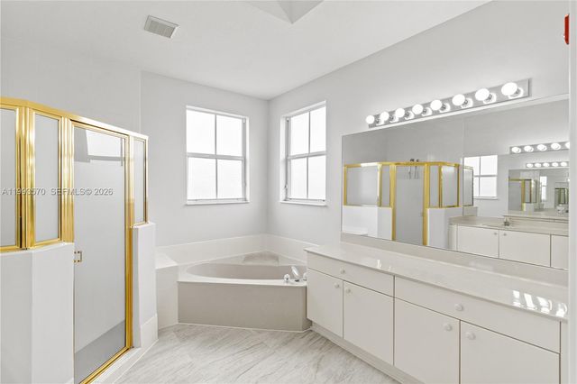 18140 NW 90th Ave, Hialeah, FL 33018