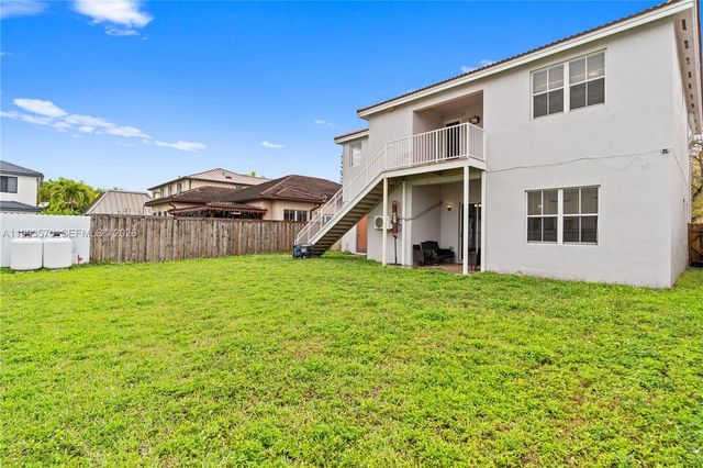 18140 NW 90th Ave, Hialeah, FL 33018