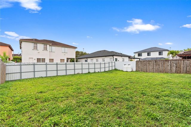 18140 NW 90th Ave, Hialeah, FL 33018