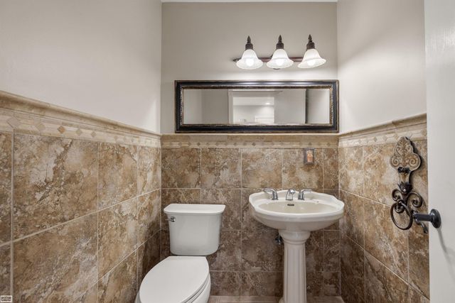 3129 Bendelow Road, Rochester Hills, MI 48307