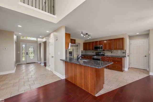 3129 Bendelow Road, Rochester Hills, MI 48307