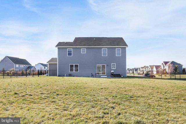 433 HARTFORD DRIVE, Chambersburg, PA 17202