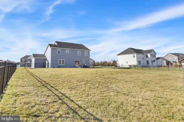 433 HARTFORD DRIVE, Chambersburg, PA 17202