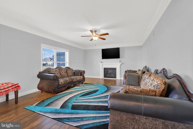 433 HARTFORD DRIVE, Chambersburg, PA 17202